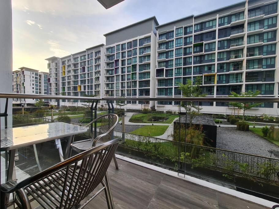 V' Bros Vivacity 3bedroom J4.4 Got Dryer Kuching